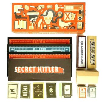 Secret Hitler 999 Games